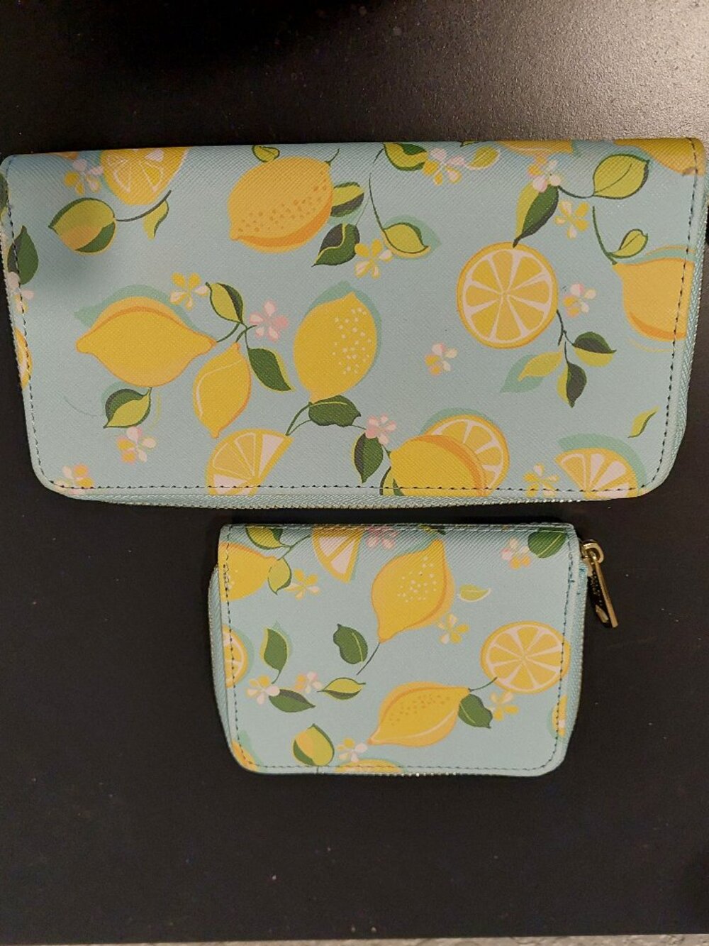 Lemon theme wallets